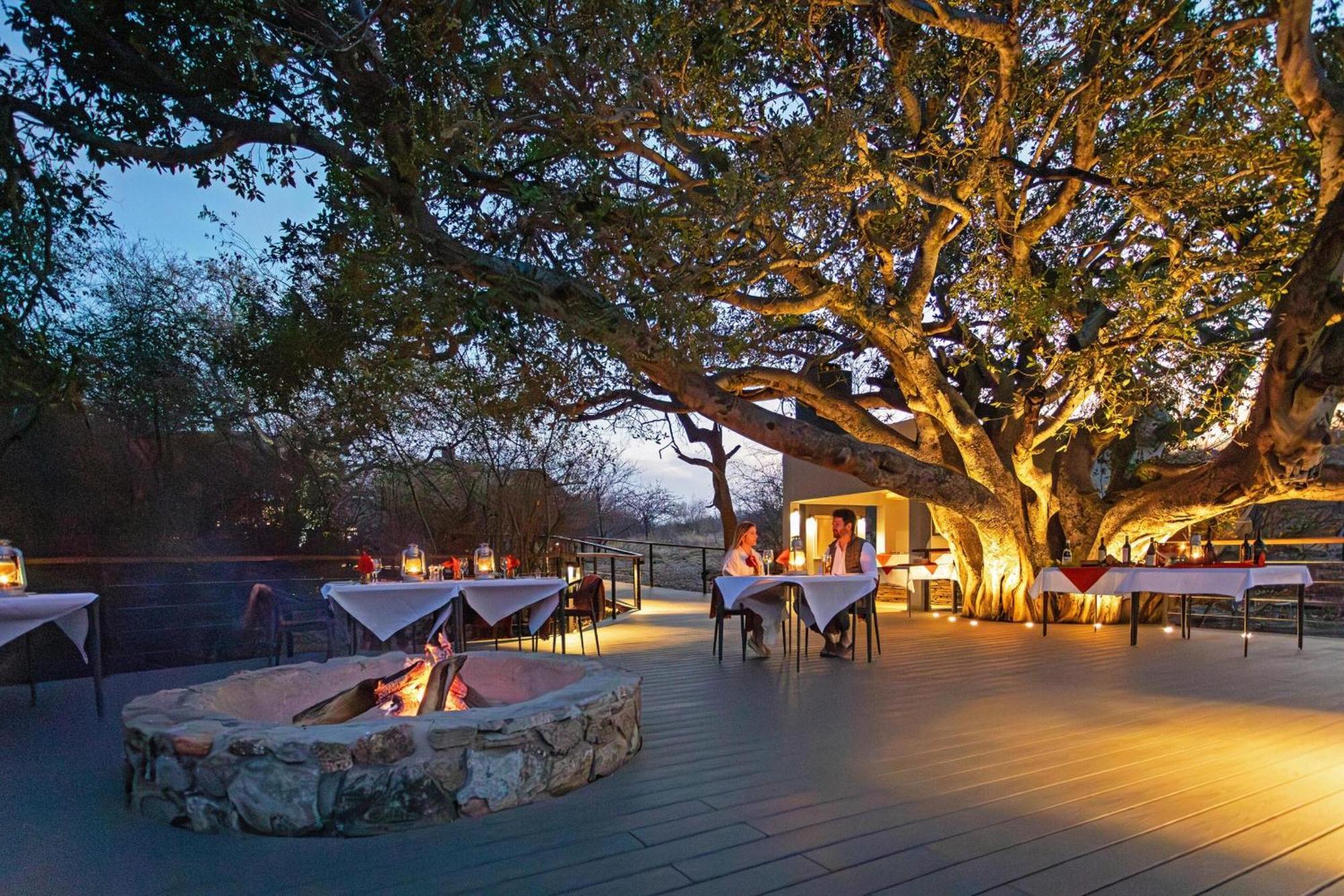 Tuningi Safari Lodge Мадікве-Ґейм-Резерв Екстер'єр фото