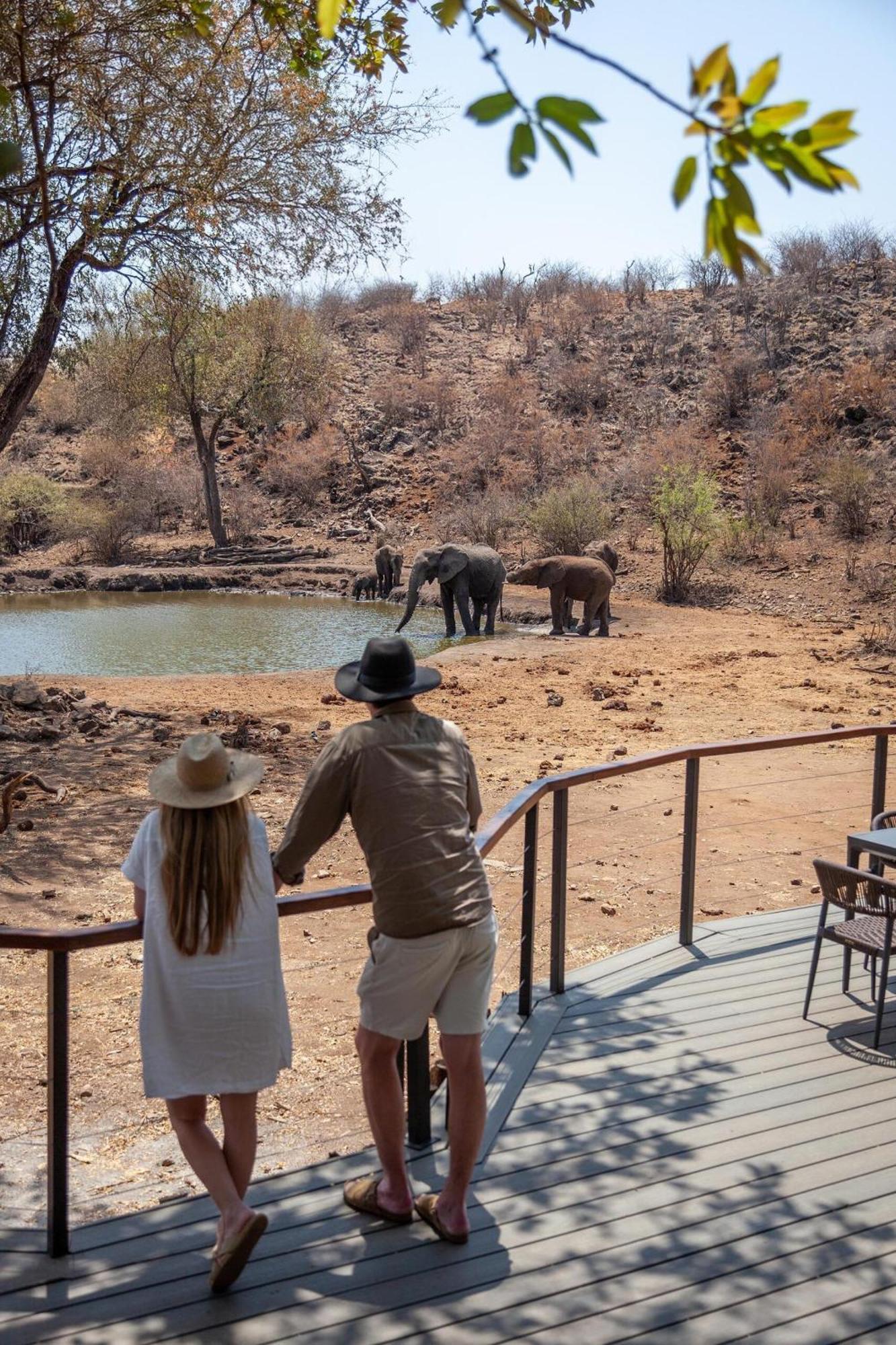 Tuningi Safari Lodge Мадікве-Ґейм-Резерв Екстер'єр фото